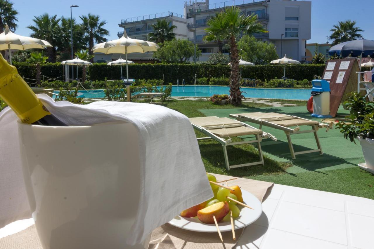 Seapark Spa Resort Джулианова Экстерьер фото